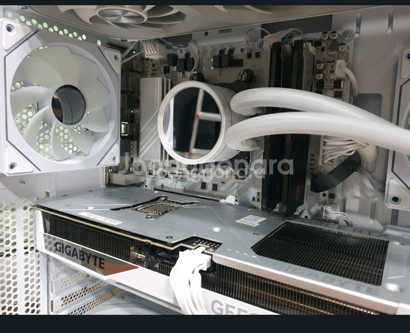 9800x3d 5070ti 본체 팝니다--0