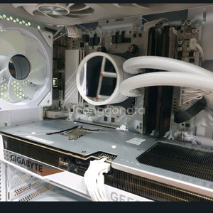 9800x3d 5070ti 본체 팝니다