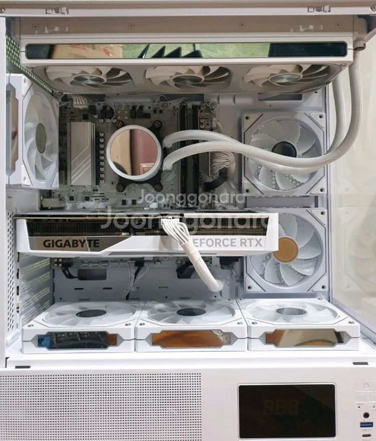 9800x3d 5070ti 본체 팝니다--1