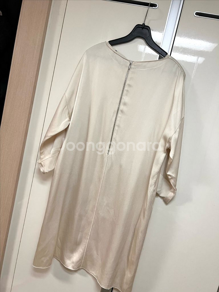 한섬 랑방컬렉션 자수니트포켓 새틴실키원피스 하객오피스룩--10