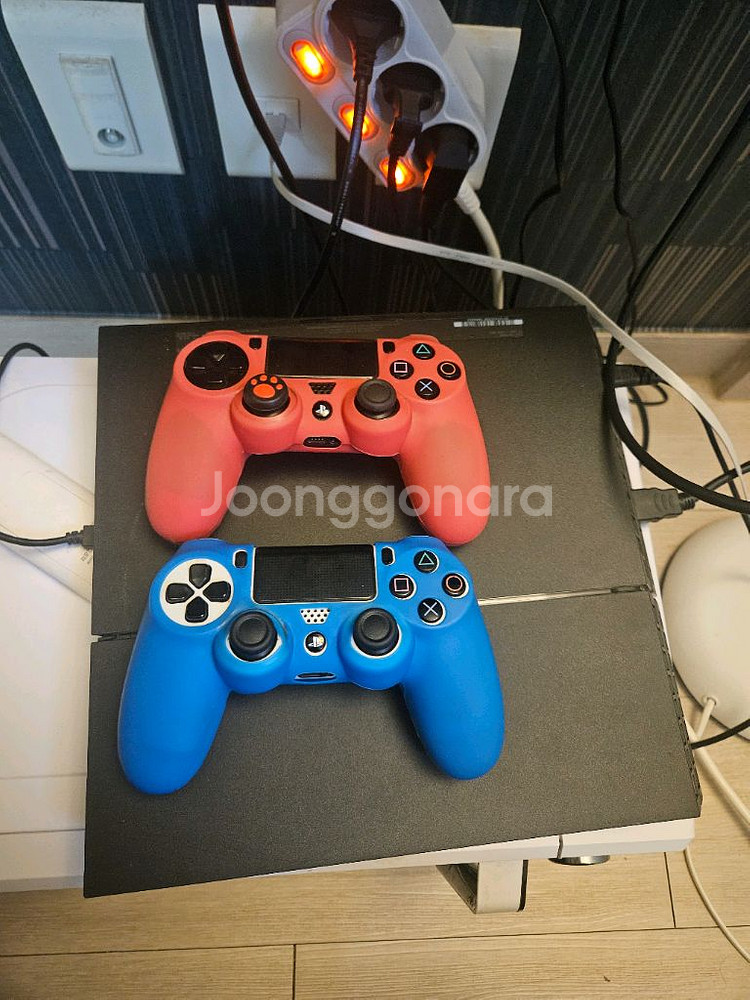 플스4 듀얼쇼크 핑크/블루 컨트롤러 세트--0