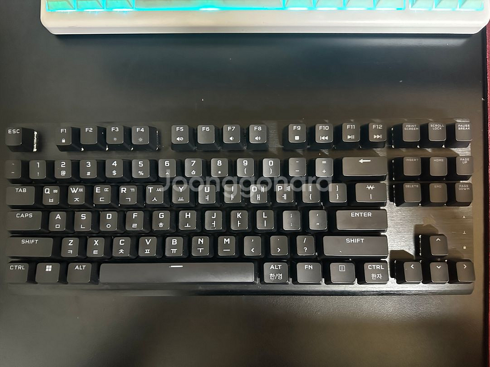 커세어 K60 PRO TKL 광적축 풀윤활팝니다.--1