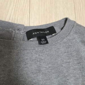 (미착용) 앤테일러 로프트 여성니트 회색니트