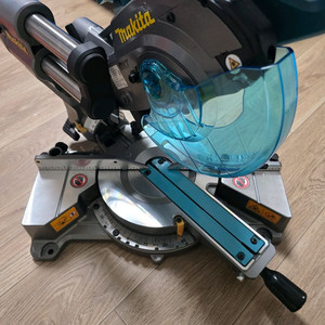 마끼다 각도절단기 LS001G (본체, 충전기, 4.0