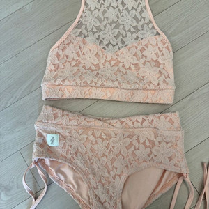 핫한레이스 2벌