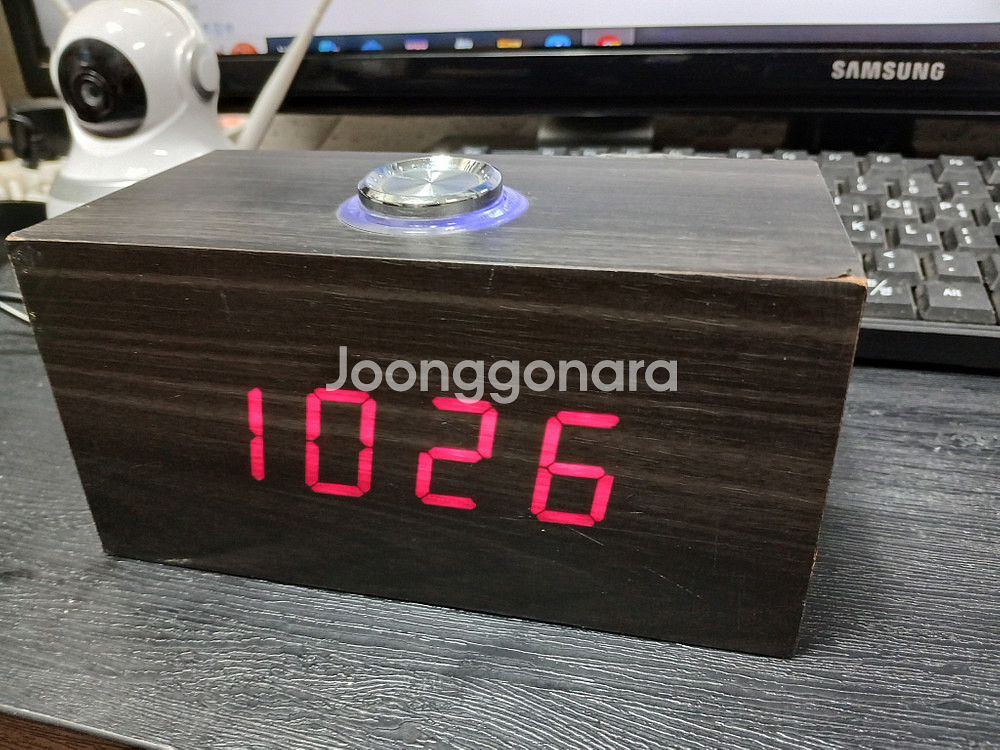 탁상용 시계 LED 스피커 성능굿 원목무늬--2
