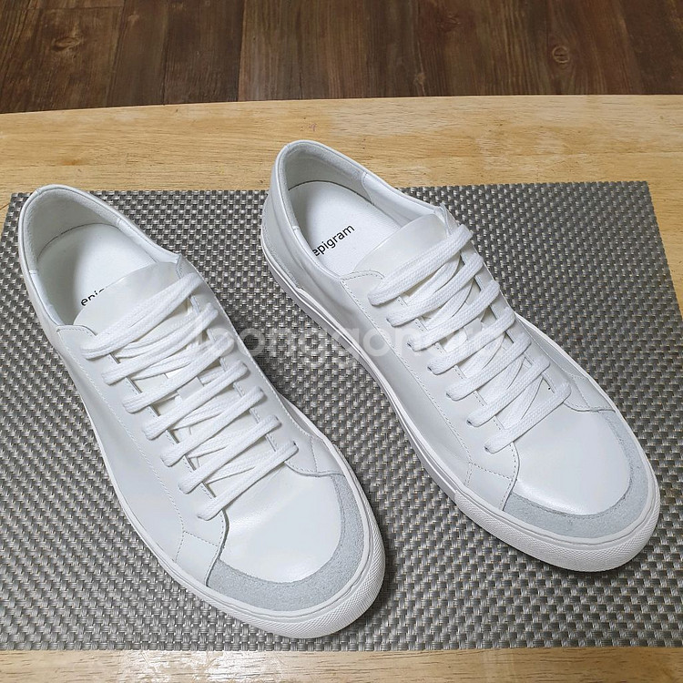 코오롱 에피그램 흰색 스니커즈 소가죽 새상품 판매합니다--0