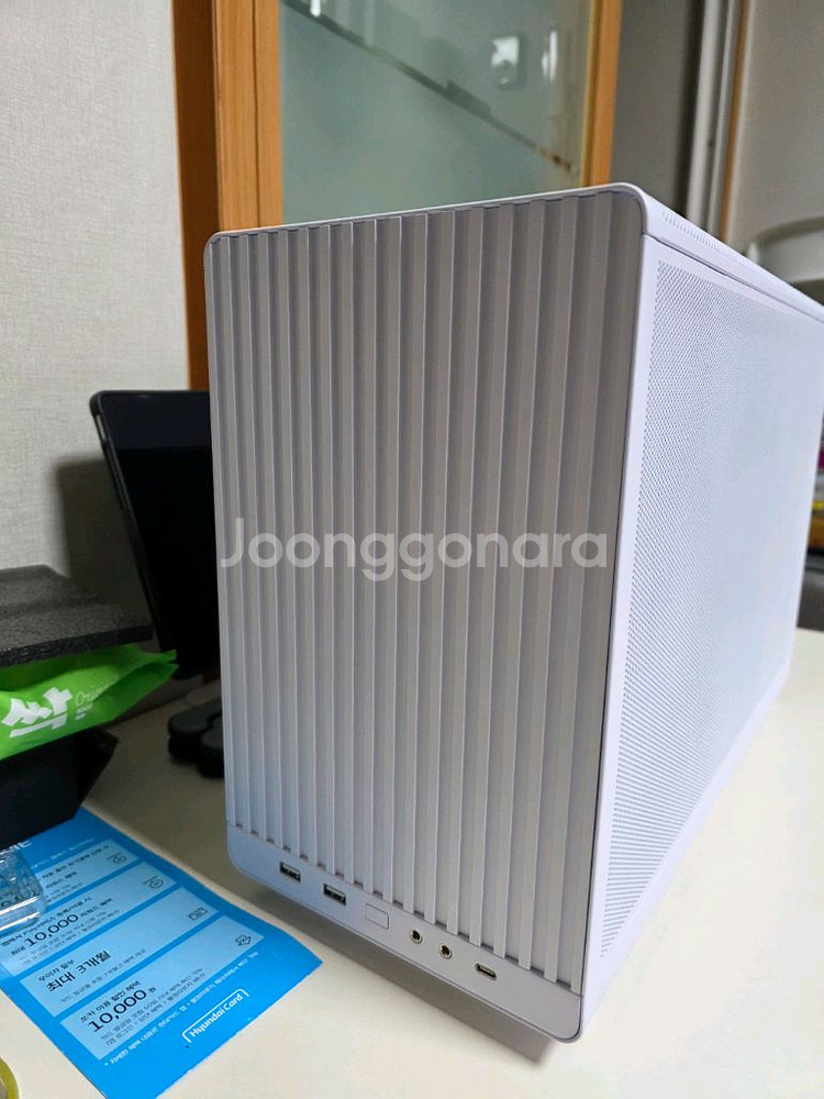 리안리 A3-mATX 화이트 단순개봉--1
