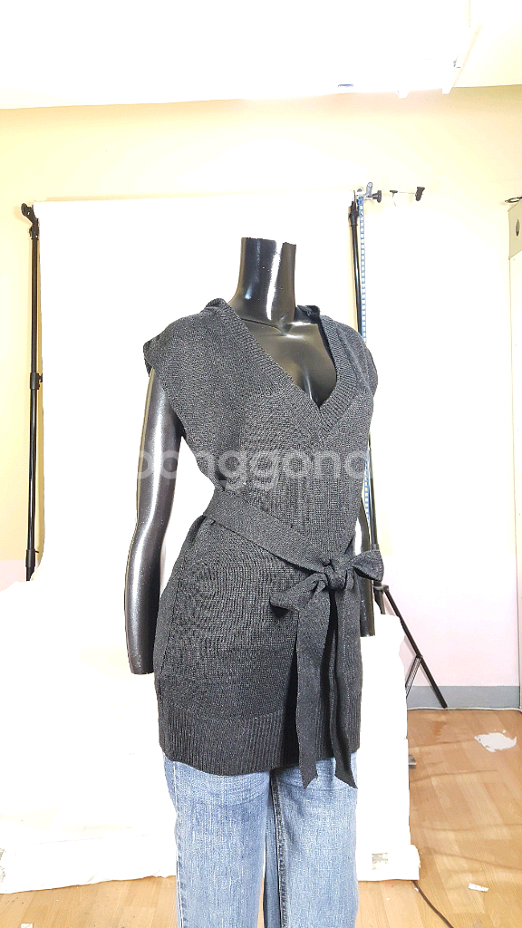 알리시 진회색 울 여성 민소매 후드 니트--5