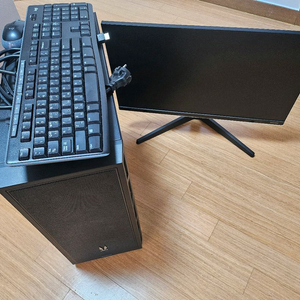 조립pc 세트 팝니다!(모니터, 키보드, 마우스등)
