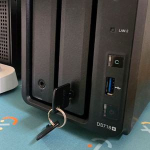 시놀로지 ds718+ 램 10g, 1TB x2