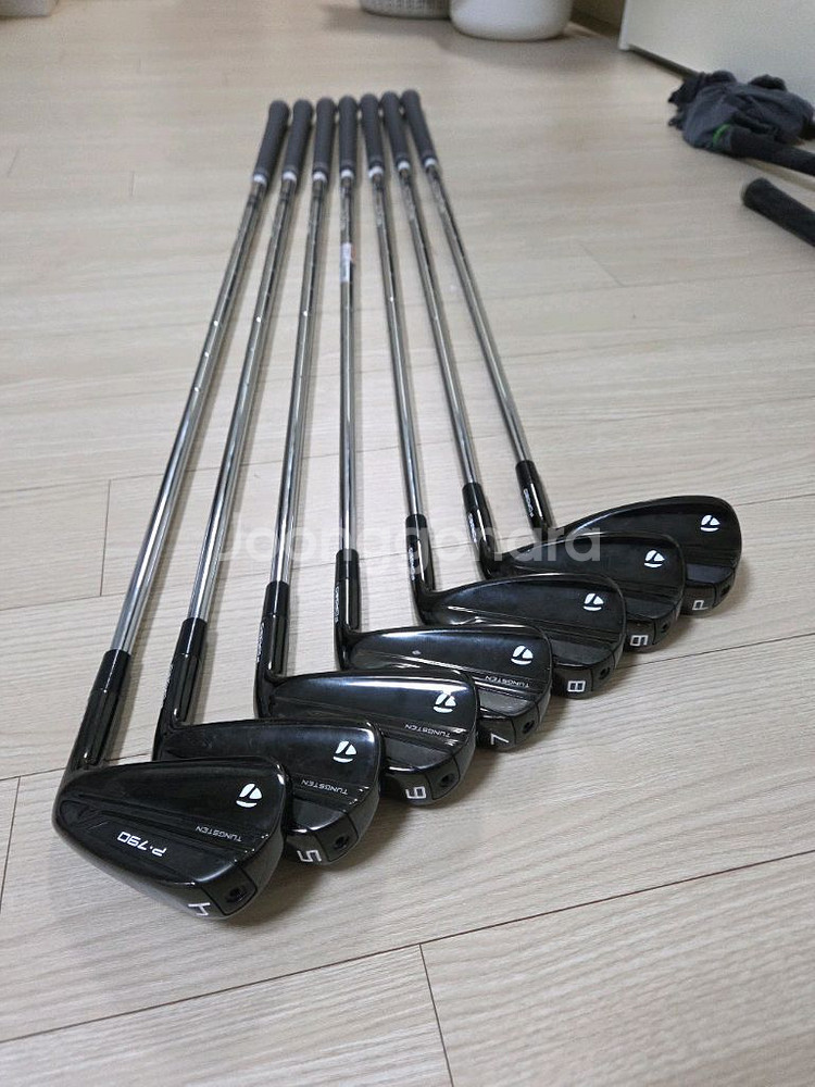 테일러메이드 P790 블랙에디션 한정판 아이언세트--0