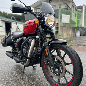 로얄엔필드 메테오350 23년식 깔끔한바이크 판매합니다