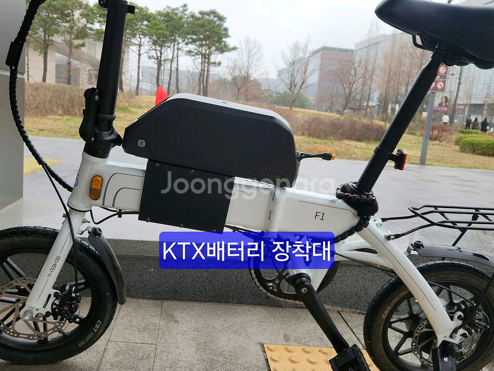 새제품 배터리2개 F1 접이식 미니벨로 전기자전거--1