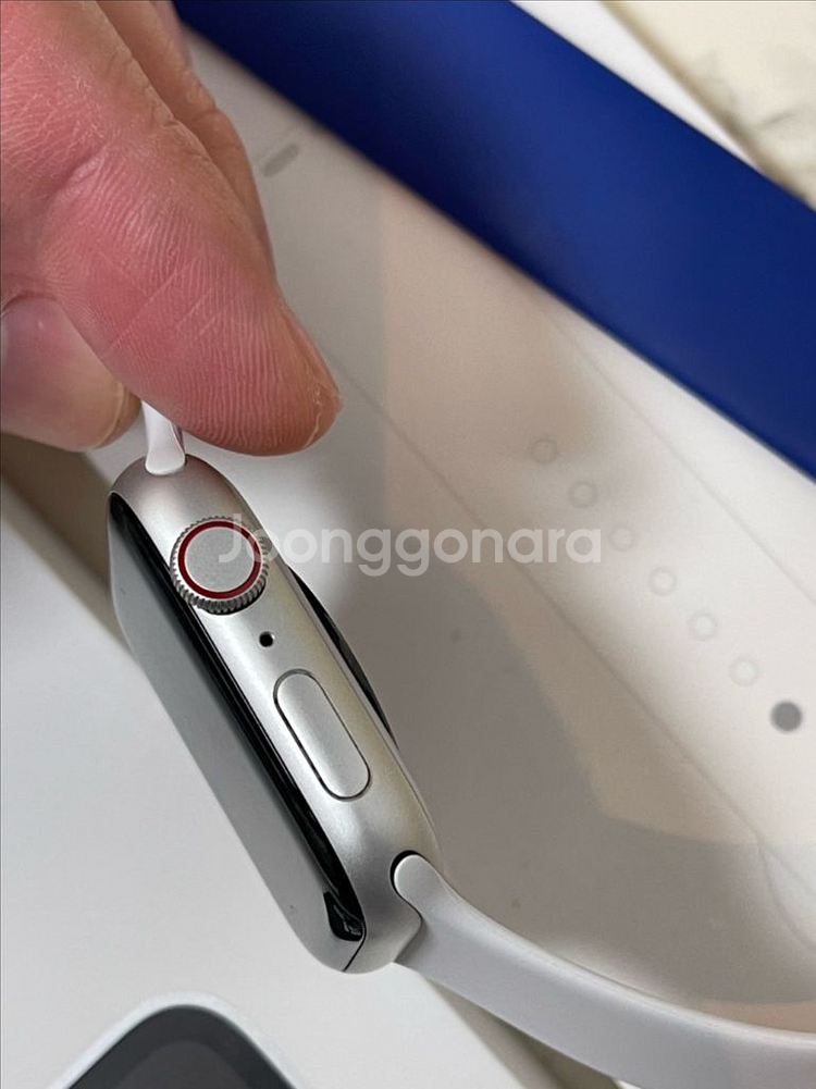 애플워치se2 44mm(셀롤러) 배터리100% 팝니다--5