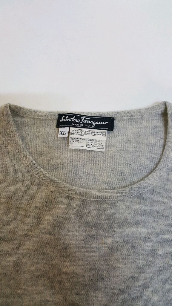 페라가모 연회색 울/캐시미어 여성 라운드 넥 니트--8