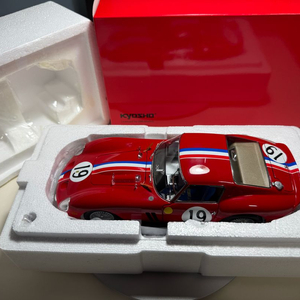 1:18 교쇼 CMC 핫휠 페라리 다이캐스트 다수