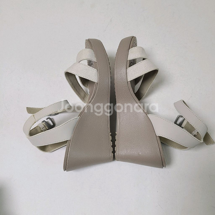 (무료배송) 240mm 크록스 웨지 샌들 w7--3