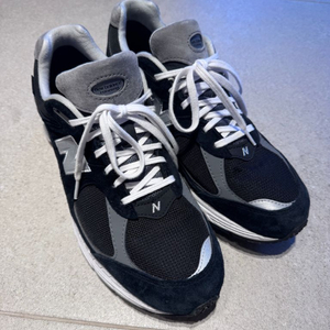 뉴발란스 2002r 고어텍스