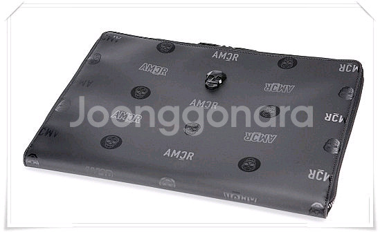 AMAZING 크리 모노그램 풀집 클러치백--4