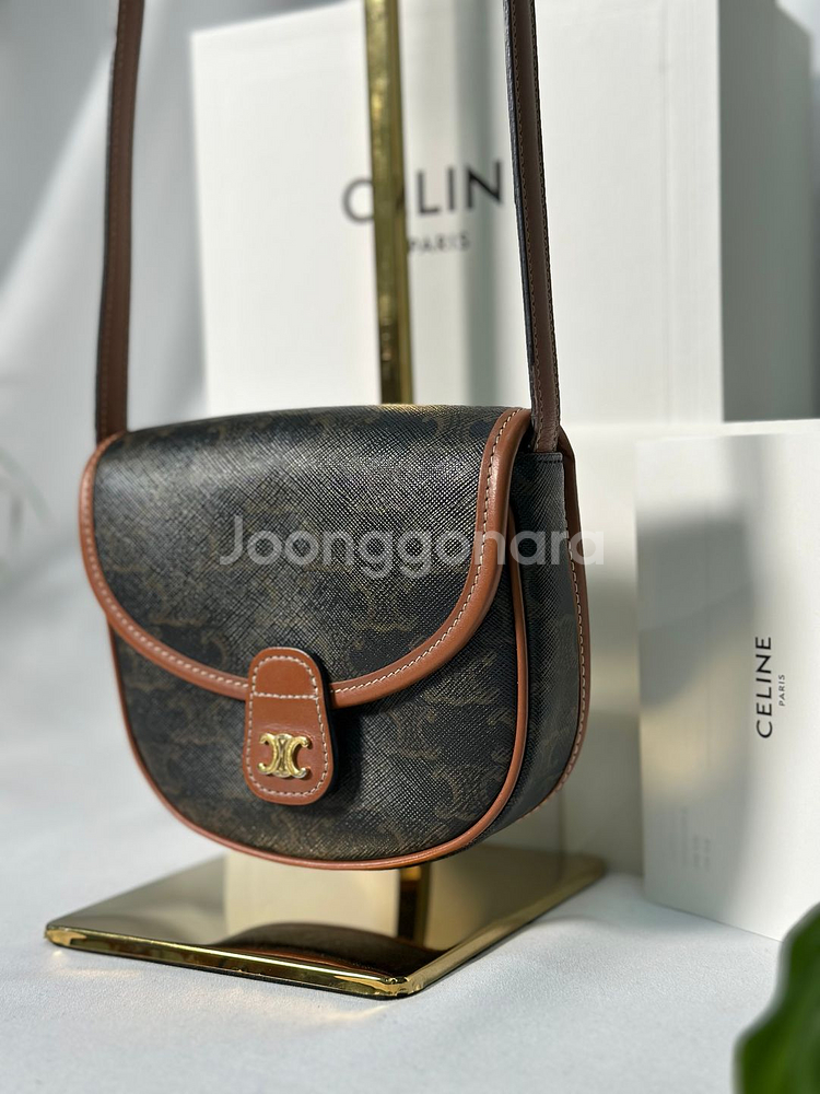 [정품]셀린느 트리옹프 미니베사체--2