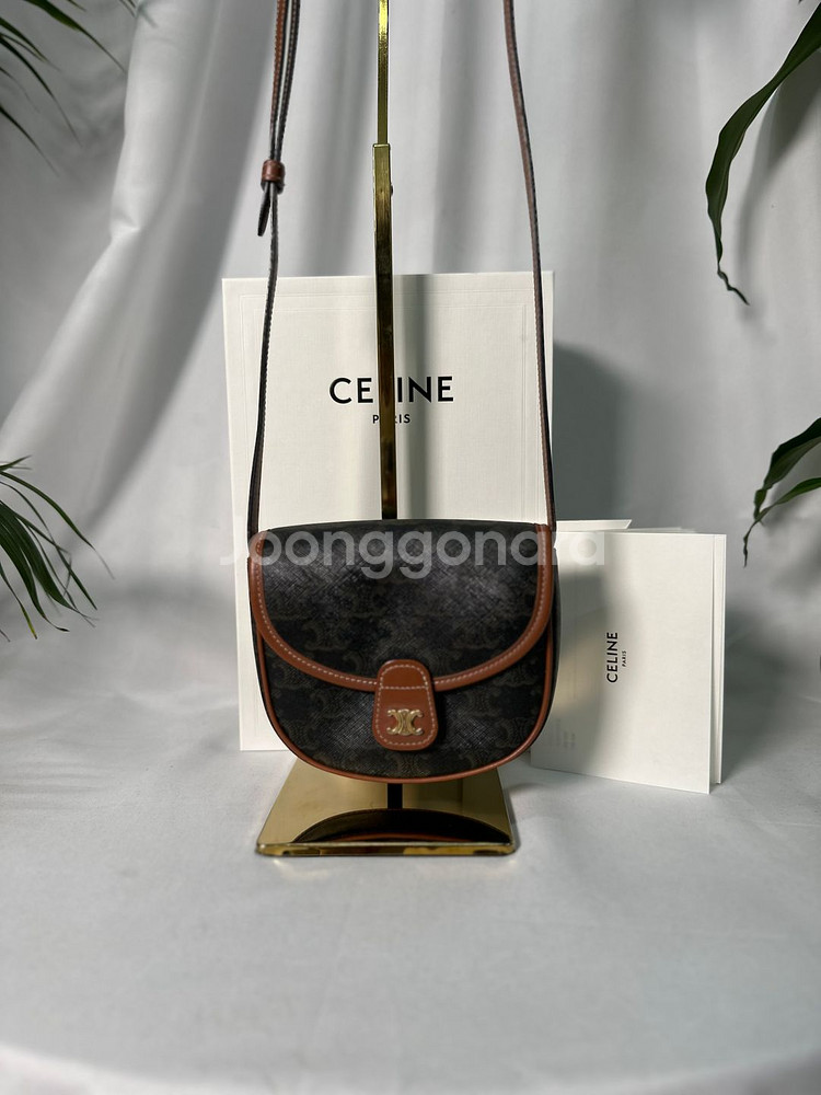 [정품]셀린느 트리옹프 미니베사체--1