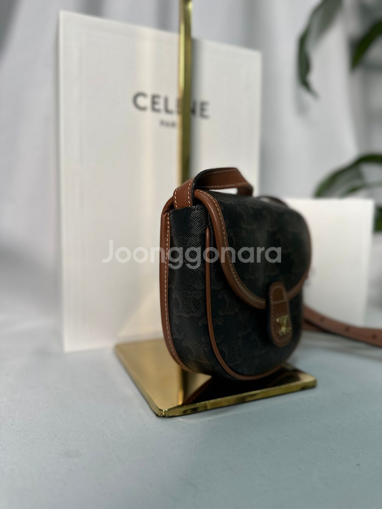 [정품]셀린느 트리옹프 미니베사체--5