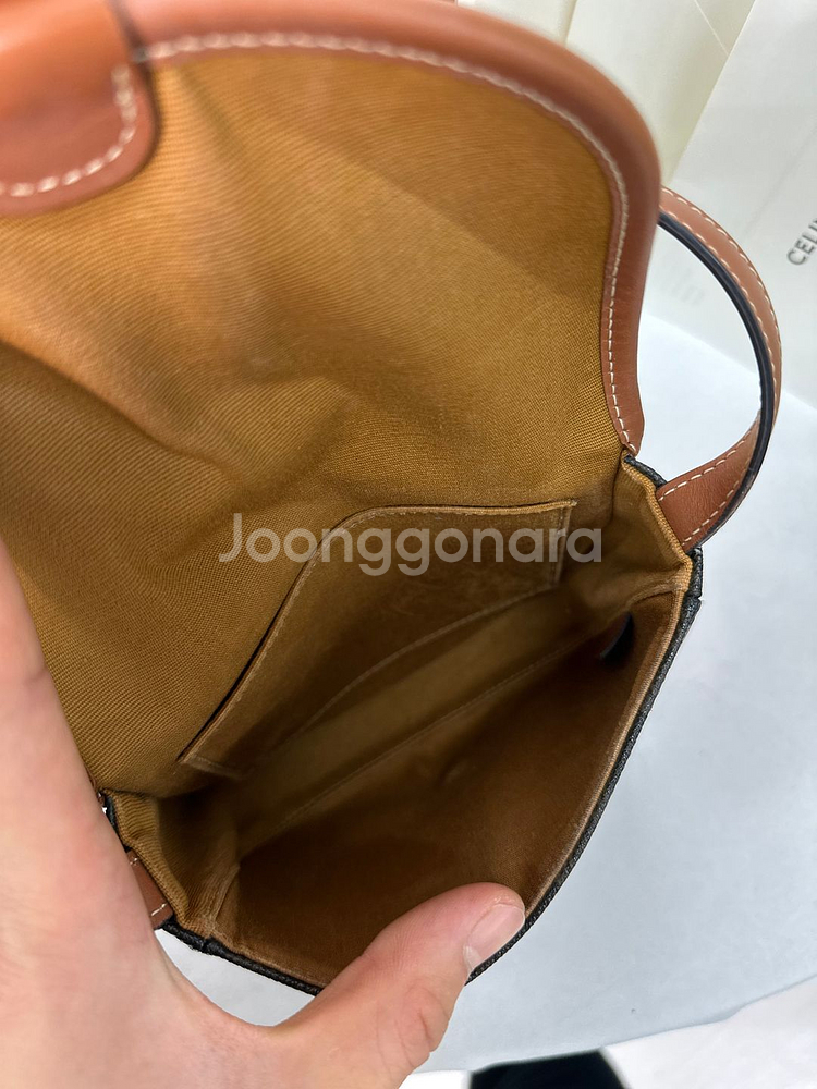 [정품]셀린느 트리옹프 미니베사체--7