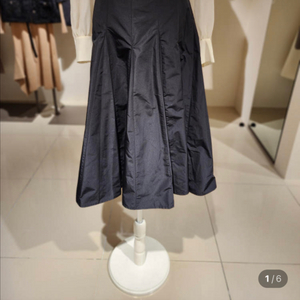 deco 데코 플레어 스커트 s (정가 50만원) 마쥬