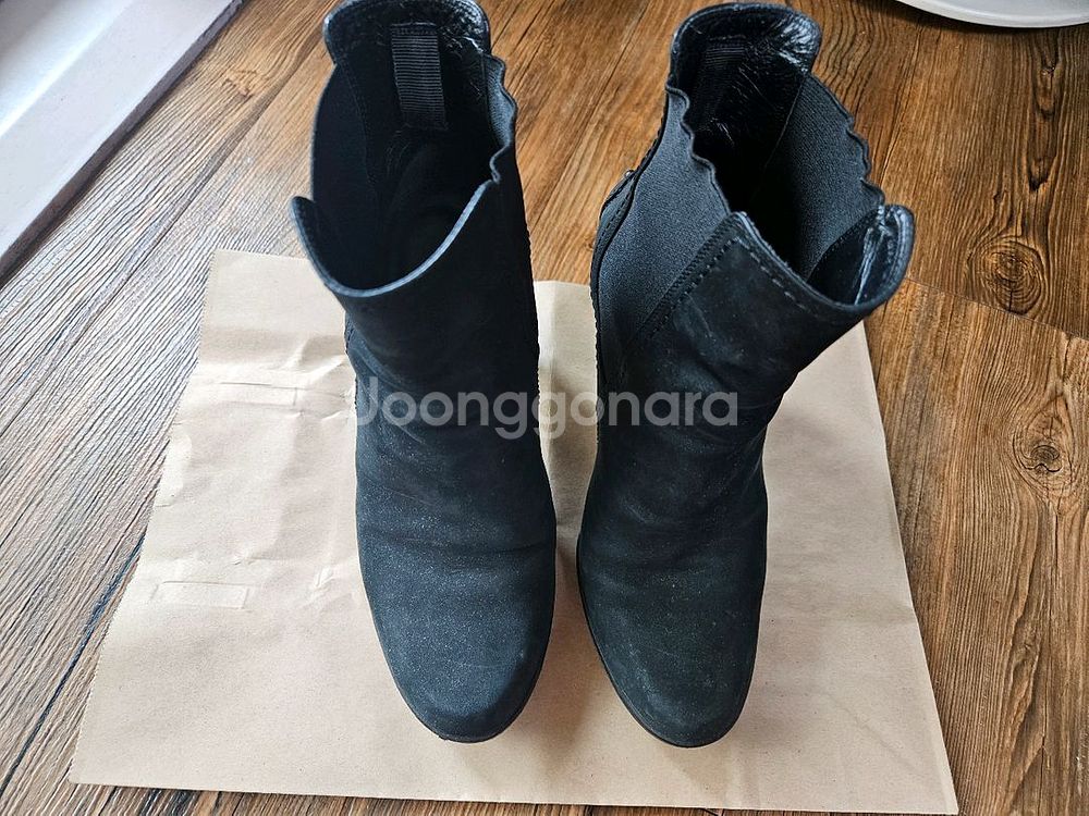TODS 스웨이드 부츠--0
