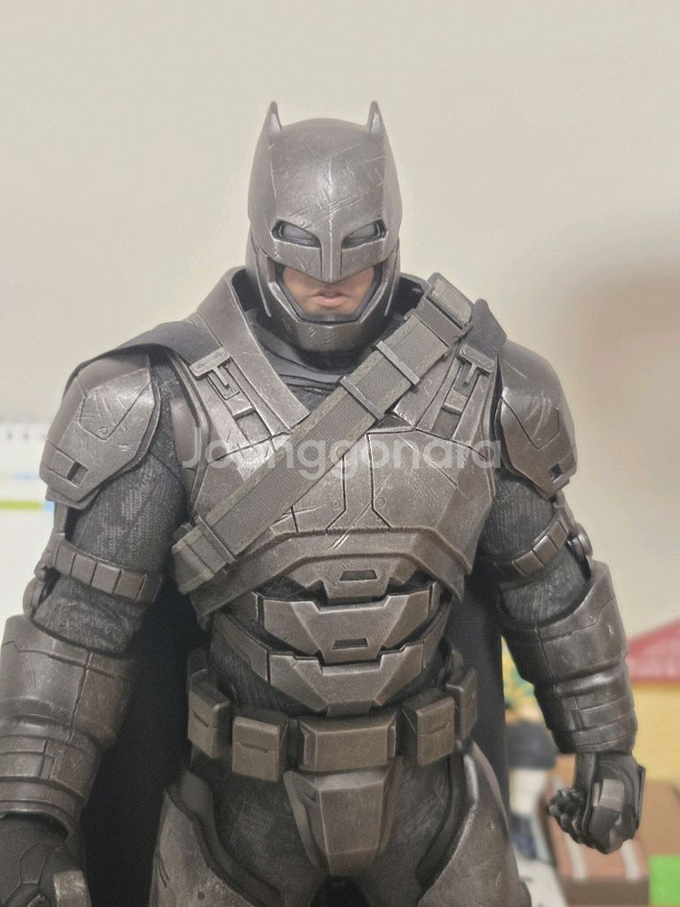 핫토이 아머드 배트맨 판매 합니다--2