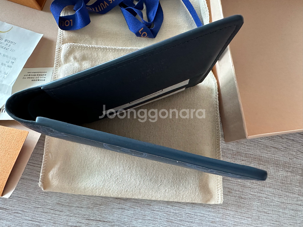 루이비통 남성반지갑 모노그램 섀도우 M80422 네이비--9