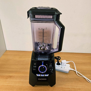 쿠쿠 몬스터 블렌더 믹서기 CFM-E201XB