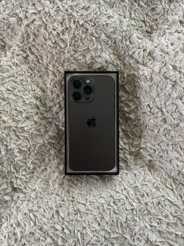 아이폰 13Pro 이미지