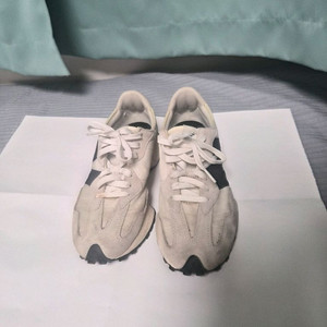 뉴발란스 327, 나이키신발