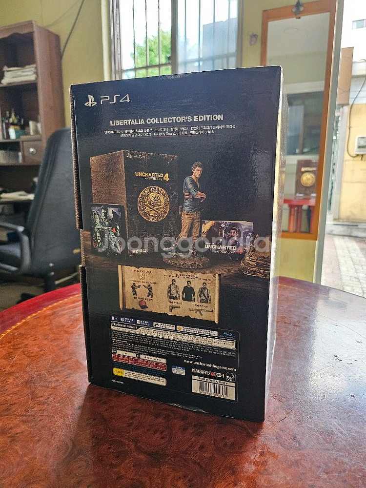 [한정판] PS4 언차티드4 콜렉터즈 에디션--1