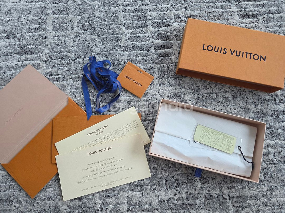 루이비통 모노그랭 컨피덴셜 방도 (택달린 새상품)--0