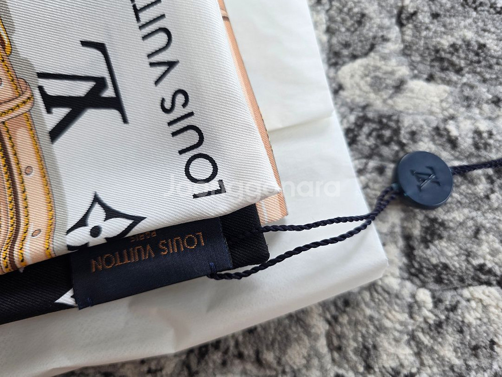 루이비통 모노그랭 컨피덴셜 방도 (택달린 새상품)--2