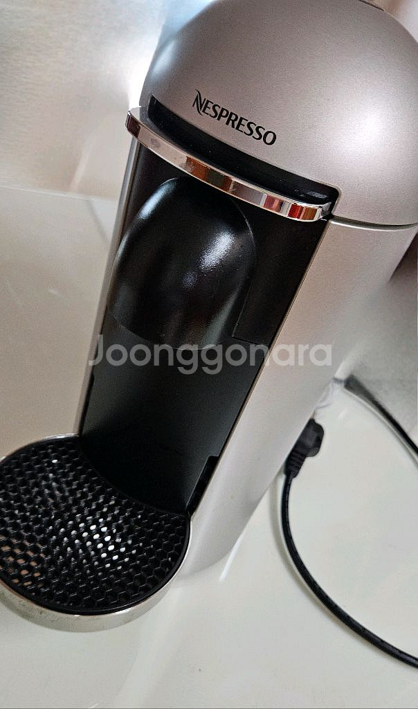 택포]네스프레소 커피 머신 버츄오 플러스 그레이 중고--0