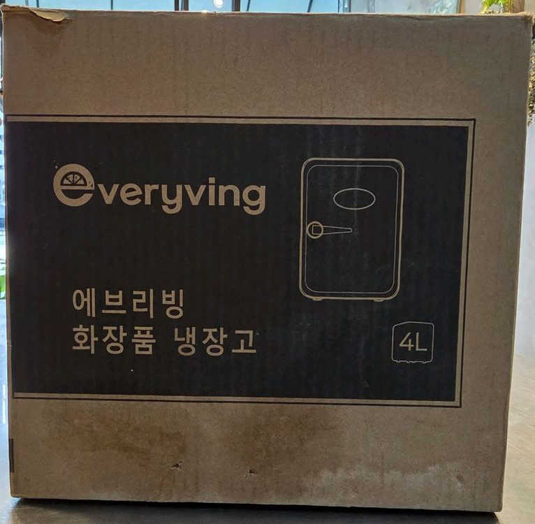 에브리빙 화장품 냉장고 이미지