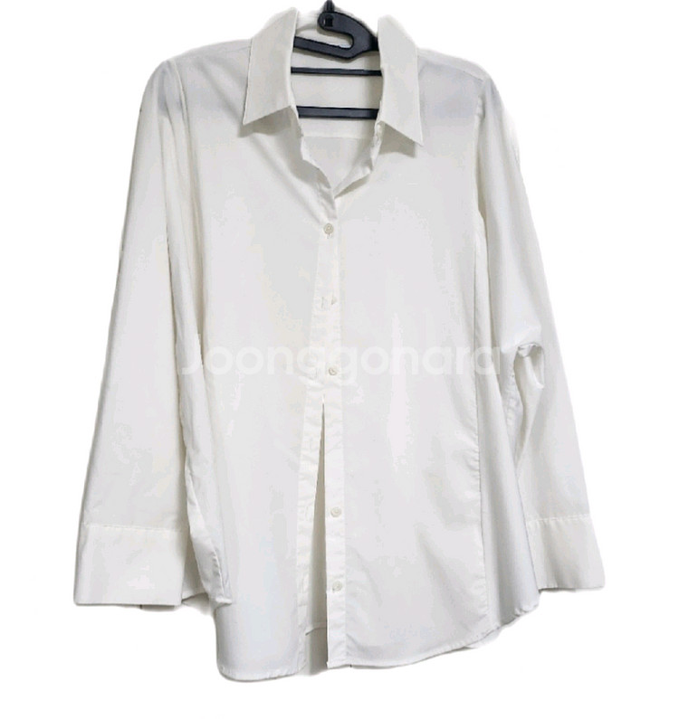 꺌랑 왜다려 셔츠 S 화이트 (하늘색 판매완료)--1