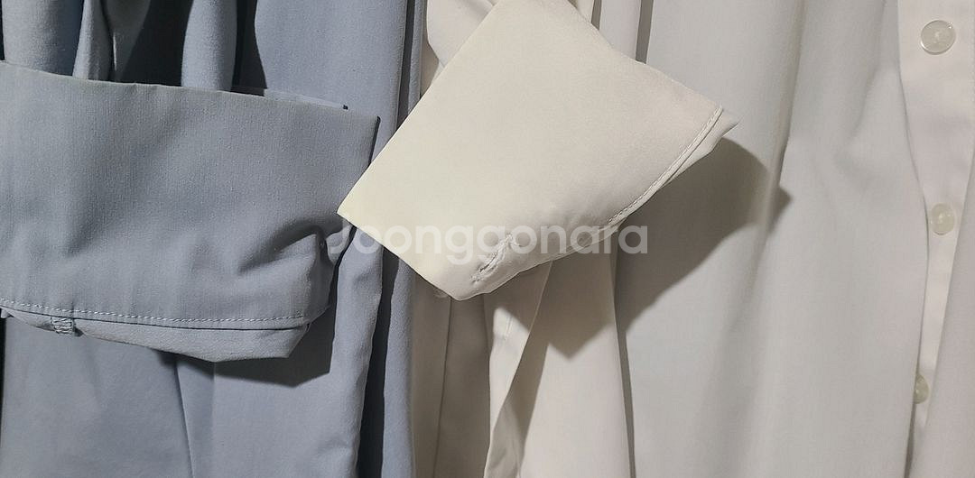 꺌랑 왜다려 셔츠 S 화이트 (하늘색 판매완료)--3