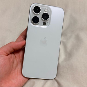 아이폰15프로 화이트