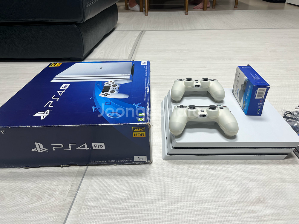 PS4 Pro 1TB 글레이셔 화이트 듀얼쇼크 2개--0