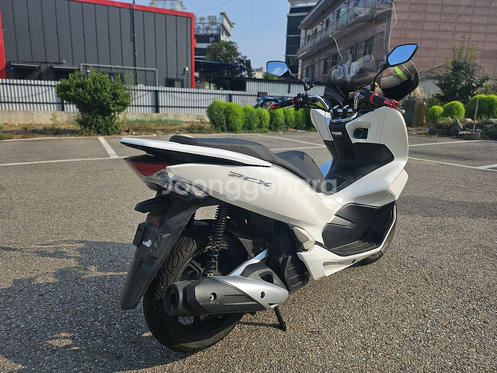 혼다PCX125 / 19년식 / 2만키로 / 125만원--4