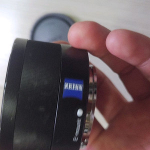 소니 FE 35mm f2.8 칼짜이즈 팬케잌 풀프레임