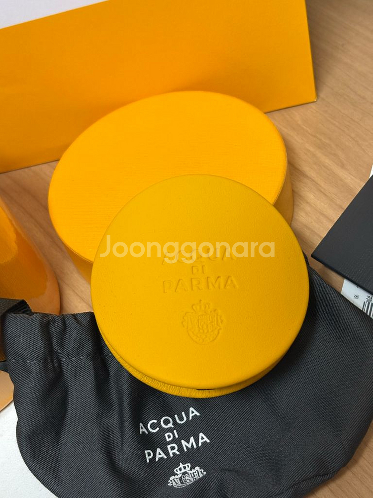 아쿠아디파르마 차량용 방향제 케이스 백화점 새상품--2