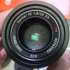 소니 55mm f1.8 칼짜이즈 풀프레임 렌즈