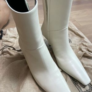 구찌 앵클 부츠 36.5 화이트