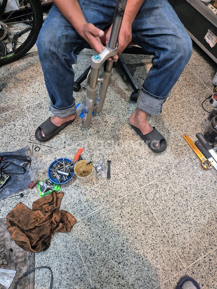 폭스샥 26인치 림브레이크 길이 18CM.--0